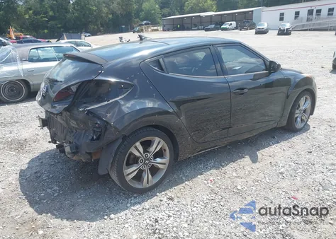 2012 Hyundai Veloster Base W/Red/Black z USA, uszkodzony, nr VIN KMHTC6AD7CU067048